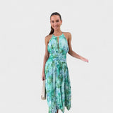 Ángela – Vestido Maxi Plisado con Flores y Toque Romántico - Vestidos