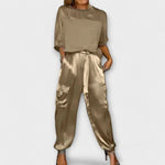 Carla – Conjunto Estilo Sofisticado - Oro / S - CONJUNTOS