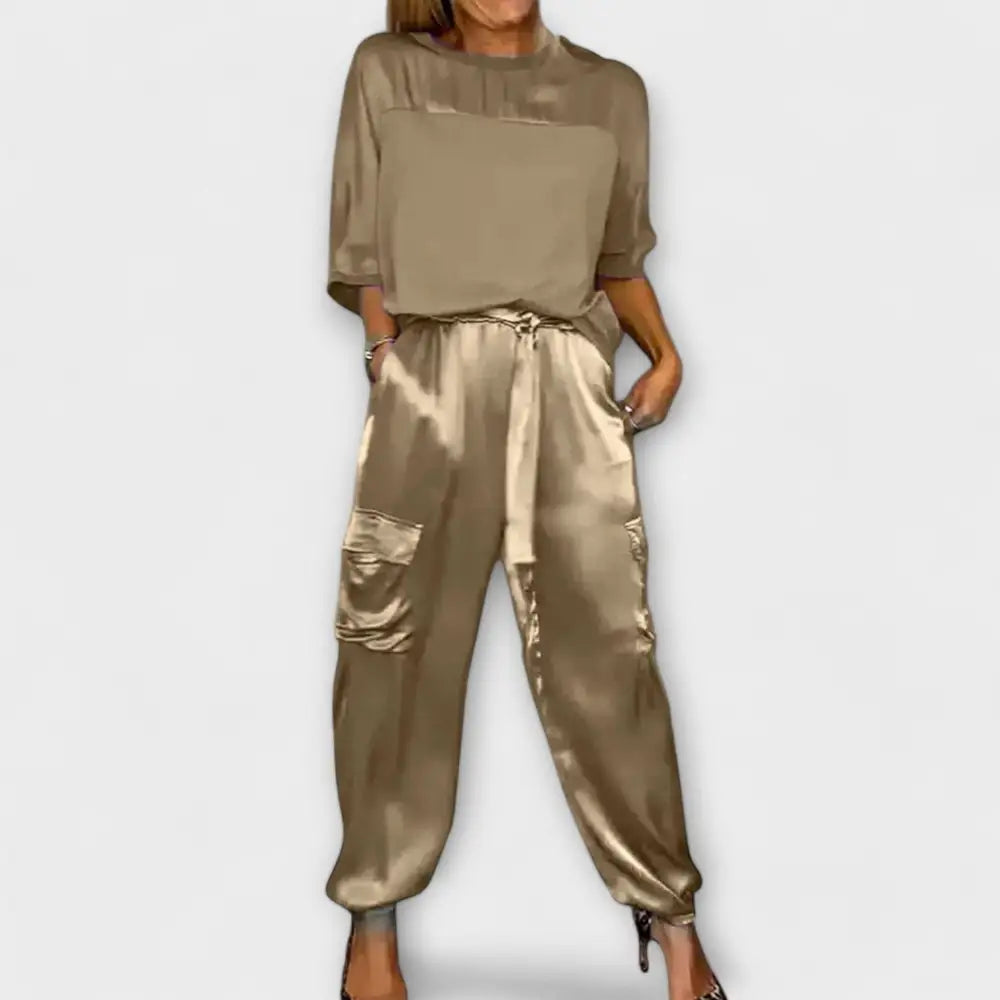 Carla – Conjunto Estilo Sofisticado - Oro / S - CONJUNTOS