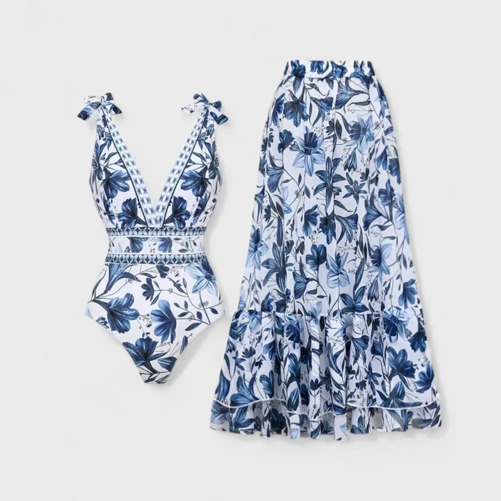 Clara – Conjunto Elegancia Floral Mediterránea - Conjunto Floral Mediterráneo – Bañador con Falda a Juego