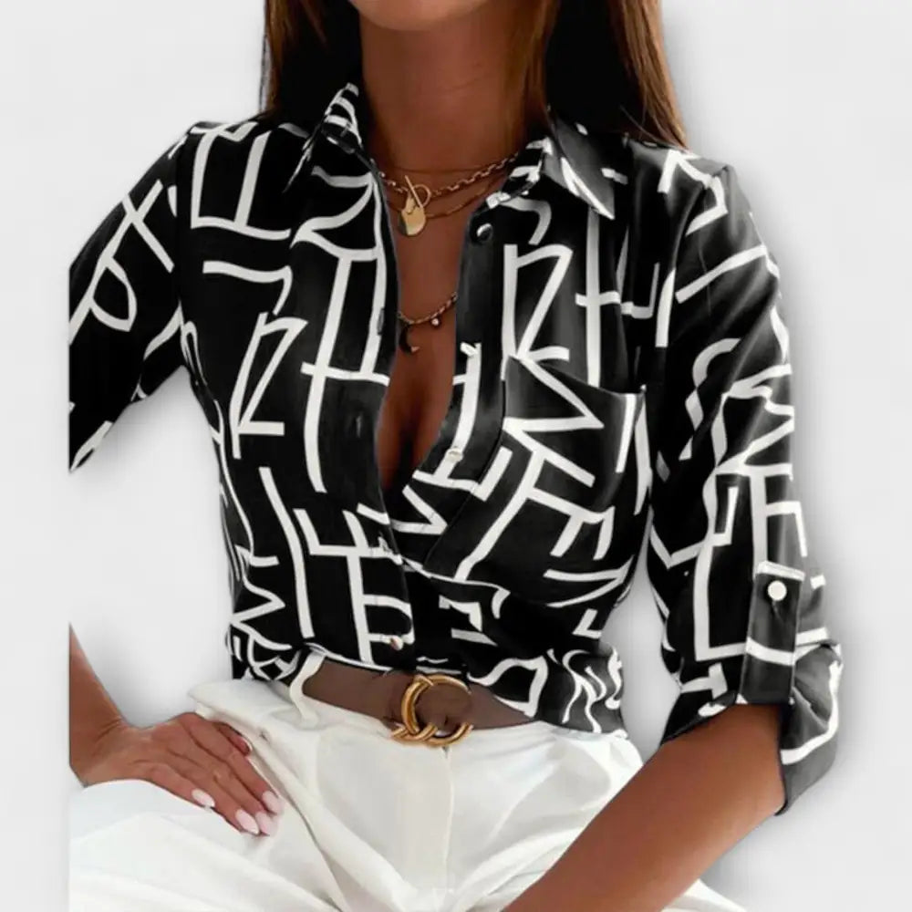 Nuria – Blusa Elegancia Atemporal y Chic - Schwarzer Schriftzug / S - Nuria – Blusa Elegancia Atemporal y Chic >