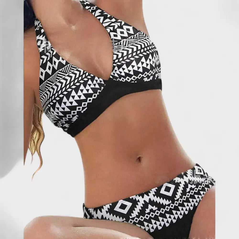 Valentina – Bikini Estilo Floral con Toques Geométricos - Bikini Floral con Toques Geométricos